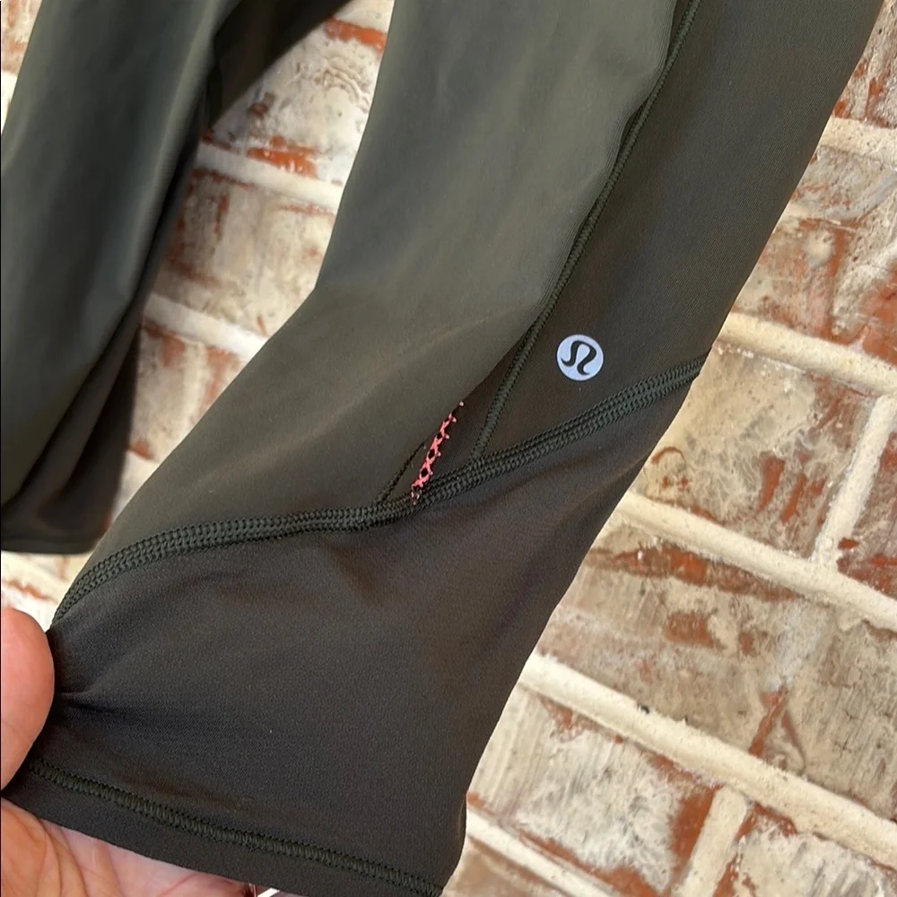 lululemon athletica Green Gator Cyber Pink Racer Stripe Cropped Leggings